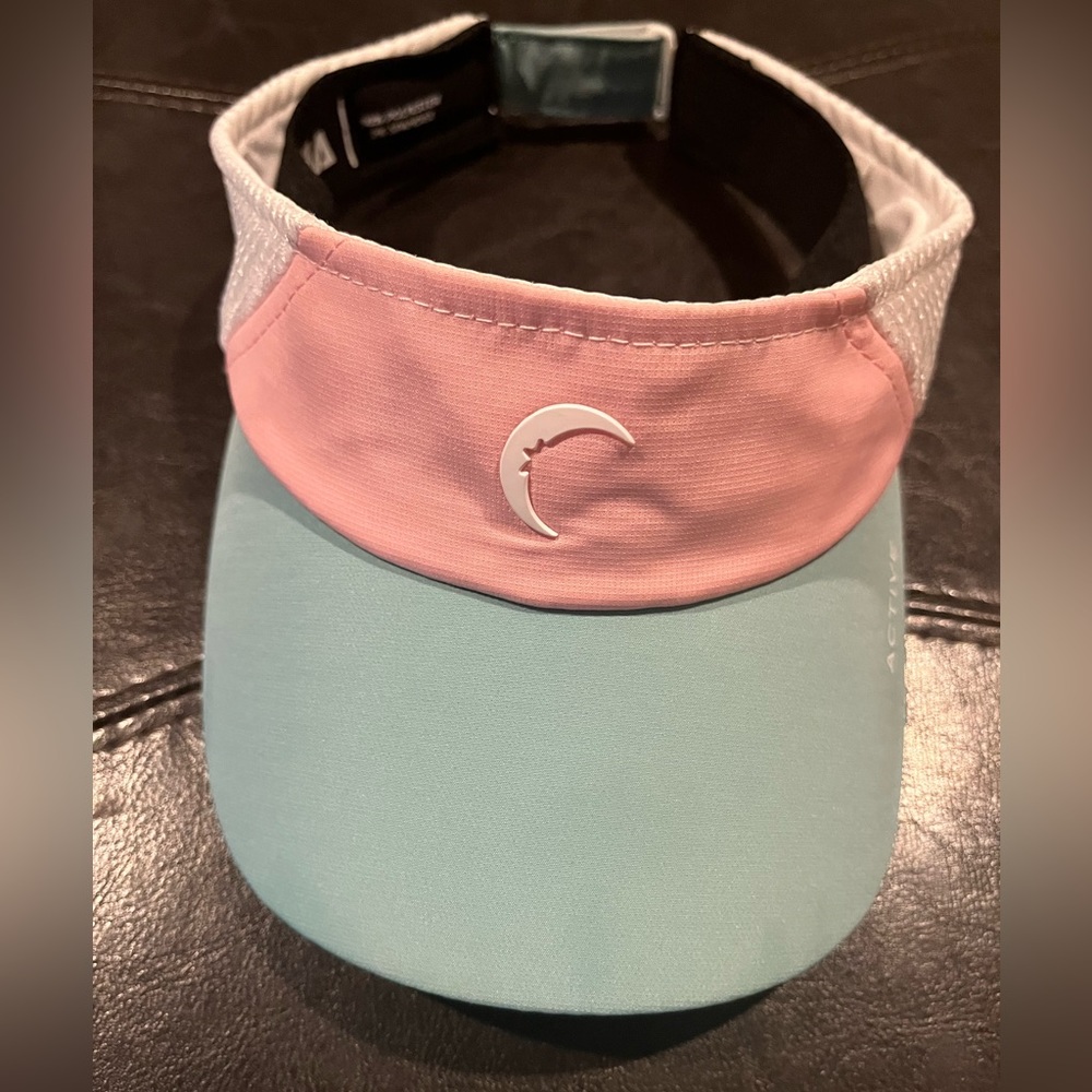 NWOT Zyia Active Girls’ Light Teal Alley Visor